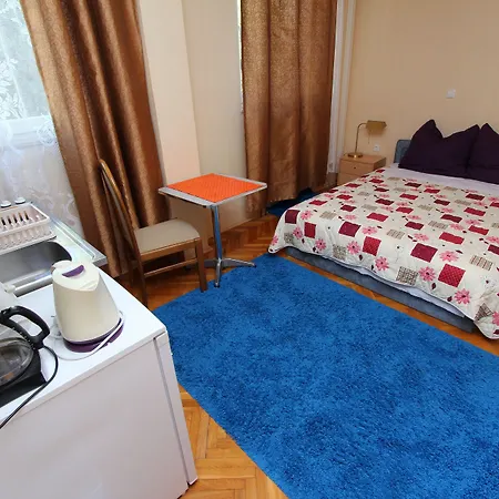 And Sally Gostinjska kuća