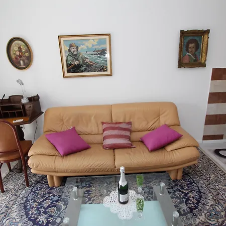 And Sally Gostinjska kuća