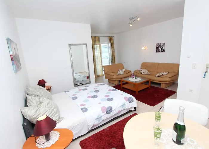 And Sally ゲストハウス 3*